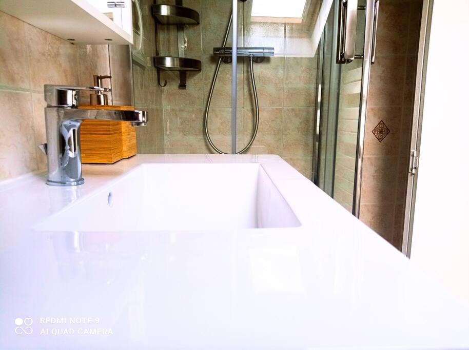Apartamento Le Duplex Decontracte Fleury-les-Aubrais Exterior foto
